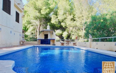 Villa med mye privatliv i Sierra de Altea, nær golfklubben.